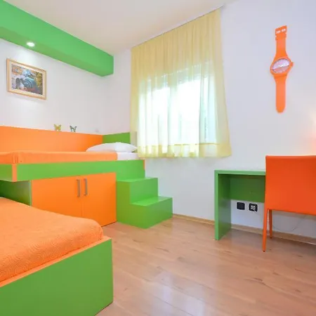 Elza Hotel